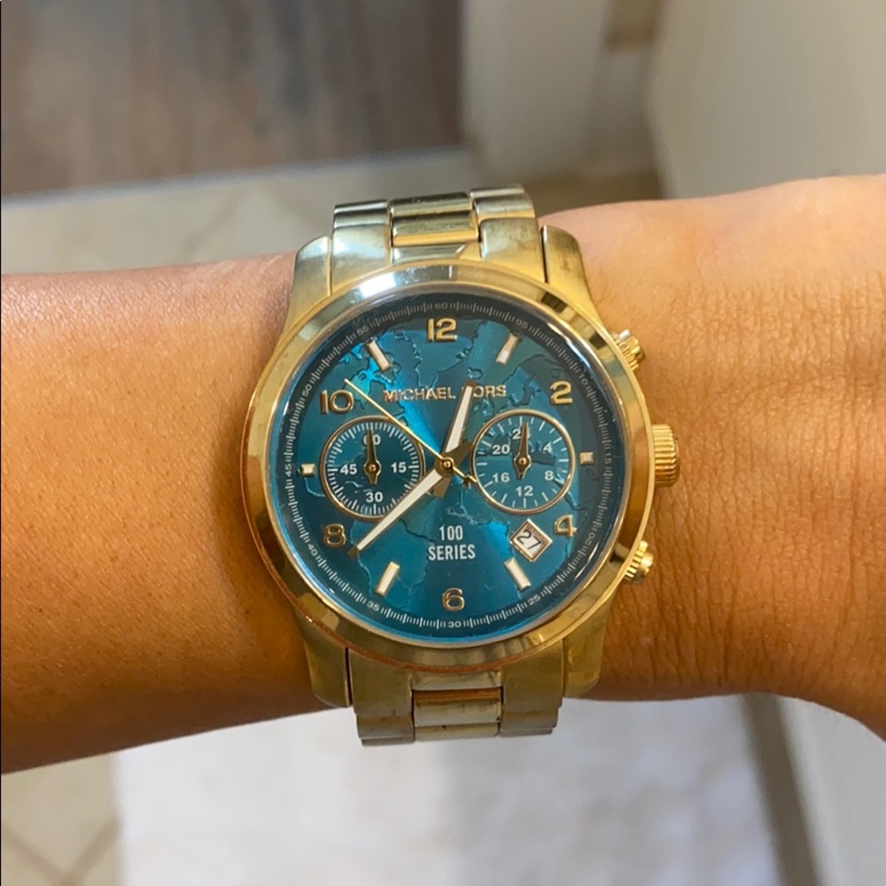 Michael kors gold watch